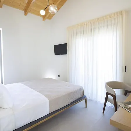 Inorato - Luxury With Private Swimming Pool Kalamítsi