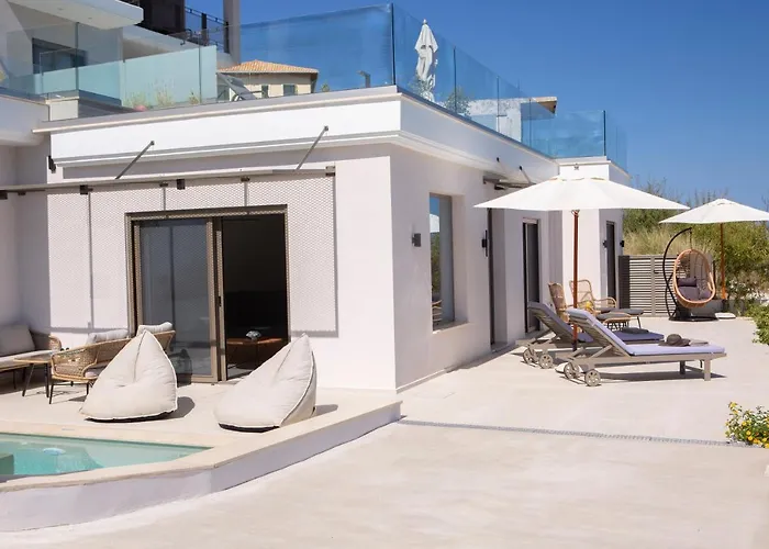 Inorato - Luxury With Private Swimming Pool Kalamítsi